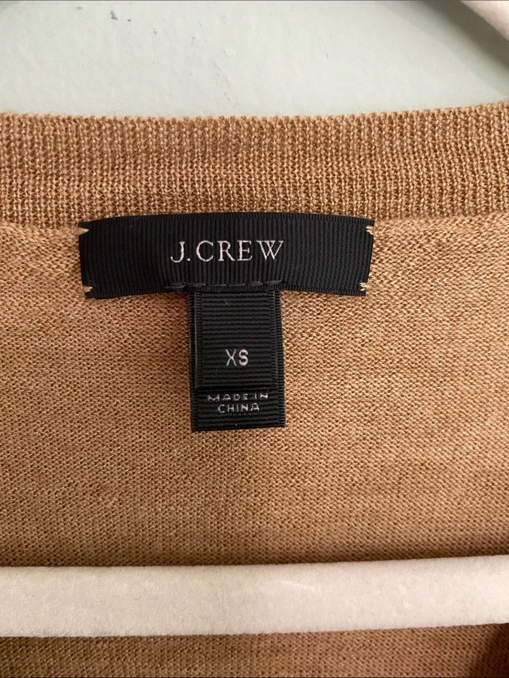 J. Crew Women's V-Neck Sweater in Camel Tan Size XS 100% Merino Wool